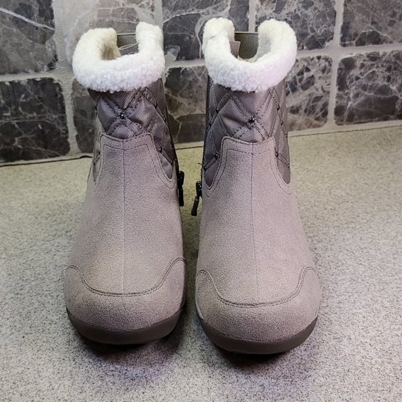 EASY SPIRIT 7 1/2 W Short Boots tan and cream - Picture 12 of 16